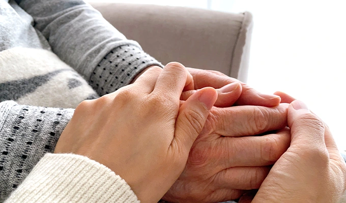 高齢者の人権問題とは?家族が知っておきたい尊厳を守る介護