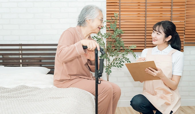 宿泊付きデイサービスとは？特徴・メリット・ショートステイとの違いをわかりやすく解説