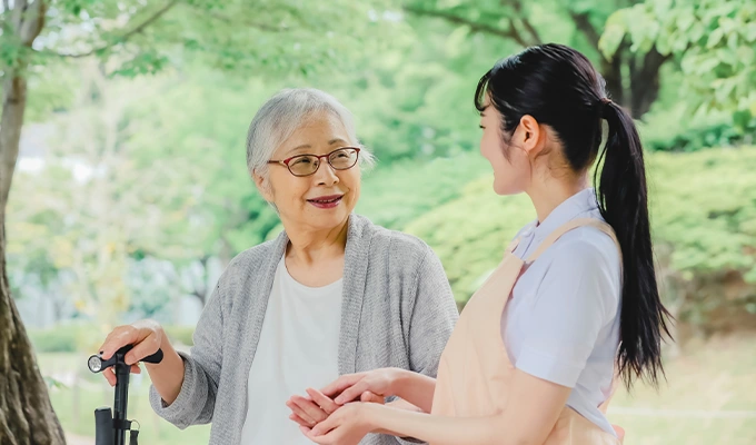 デイサービス見学のポイント完全ガイド｜初めてでも失敗しないチェックリストと家族の進め方